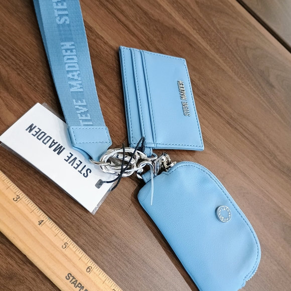 Steve Madden Blue Card Holder and Keychain Set - Picture 1 of 7